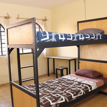 Hostal La Loteria Гуадалахара Екстериор снимка