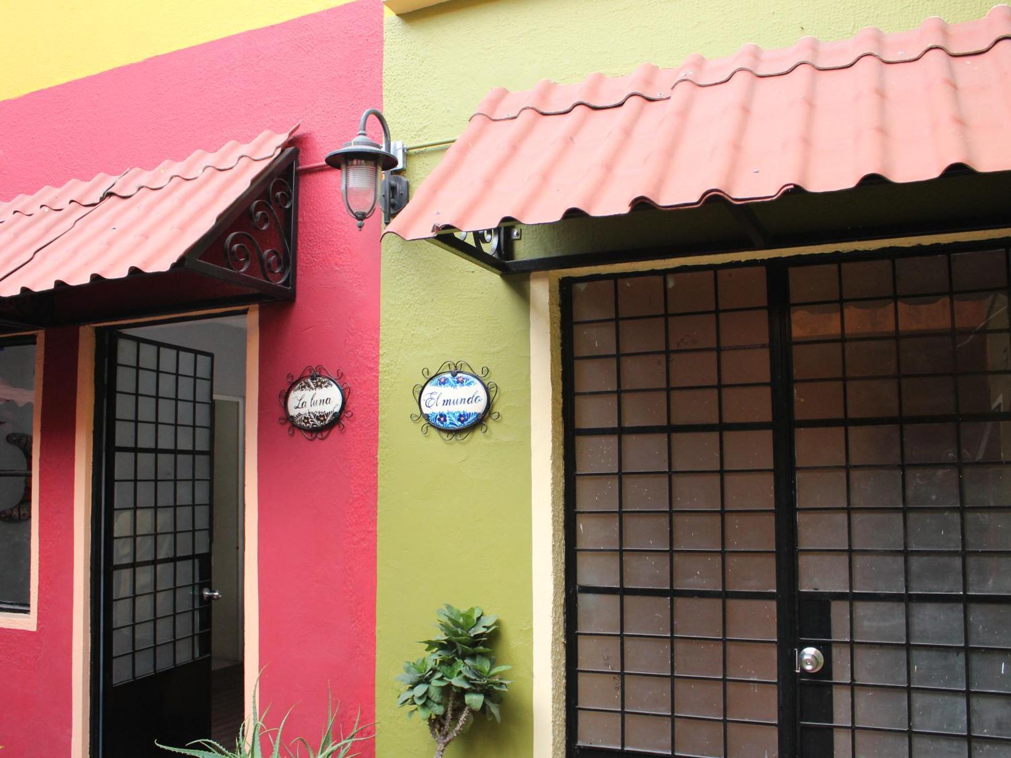 Hostal La Loteria Гуадалахара Екстериор снимка